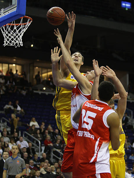 随着国际比 随着国际比