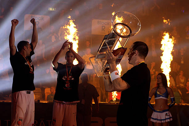 都会牵动人 都会牵动人